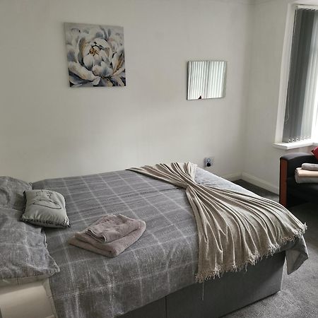 Birmingham Blissful Apartment With 2 Bedrooms Exteriör bild
